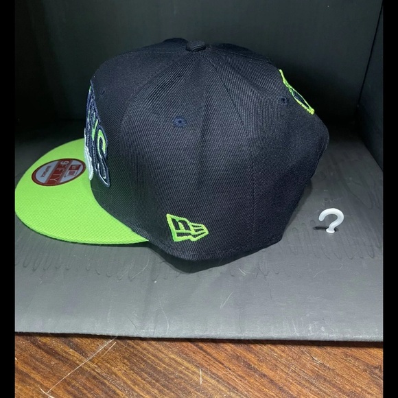 New Era Seattle Seahawks 9FIFTY Snapback Hat Cap - Picture 5 of 5